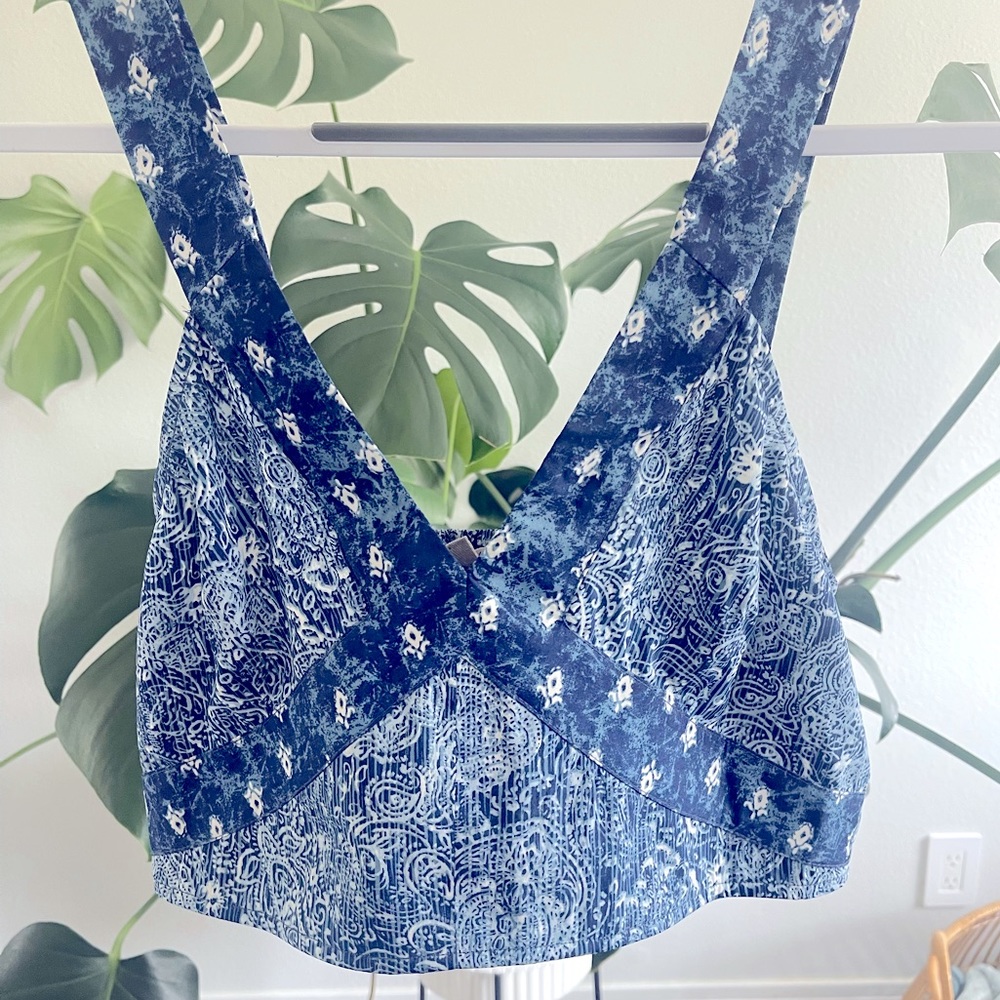 Urban Outfitters x Ecote Paisley Design Navy Crop Top NWOT